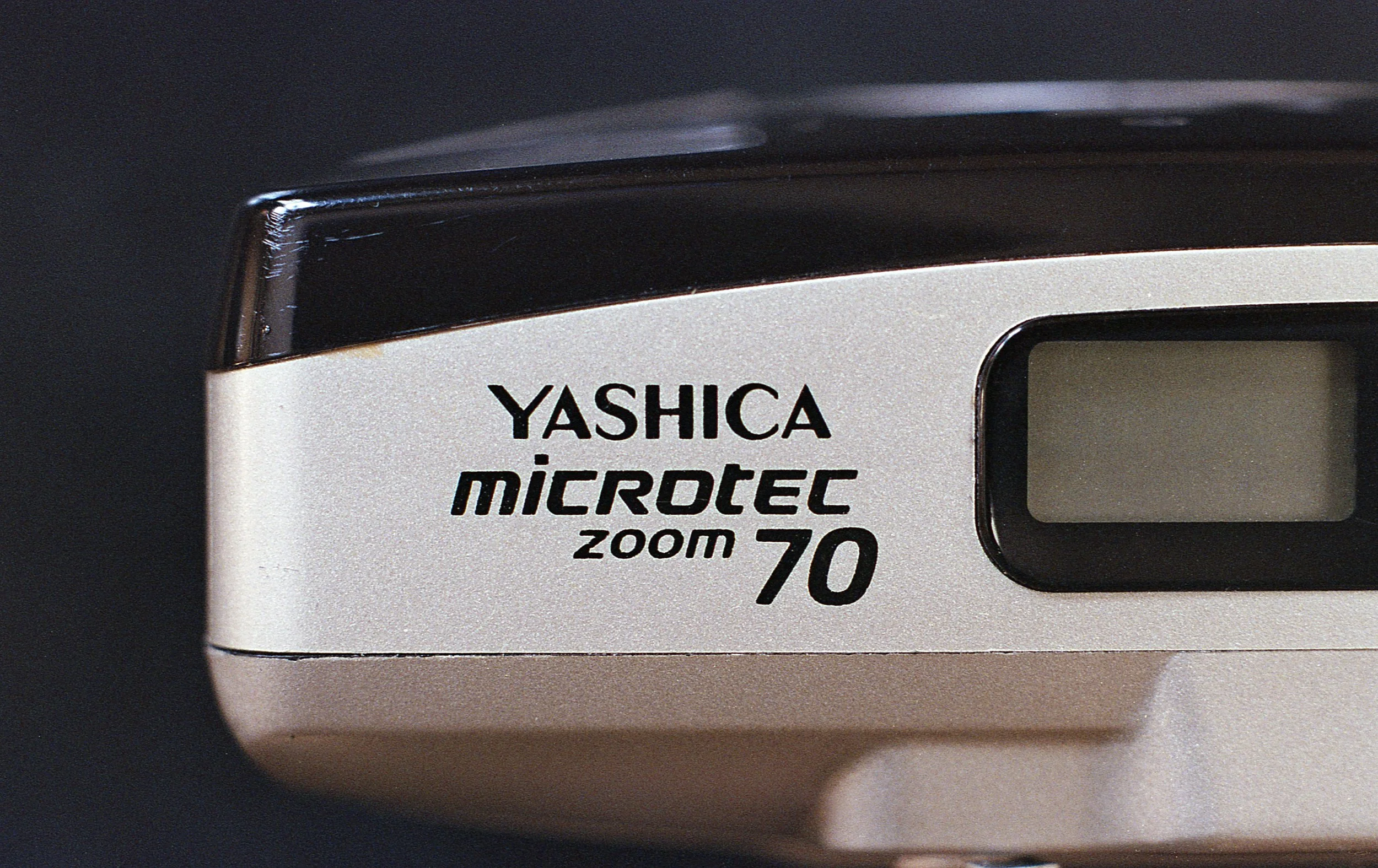 Yashica Microtec Zoom 70 — Aperture Preview